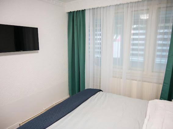 Escape Aparthotel Suceava Exterior photo